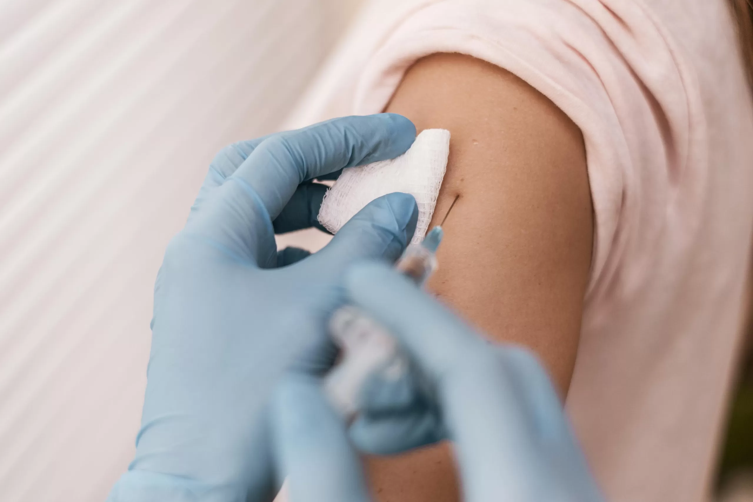 Böhm Asesores de Seguros • Invierno 2026: Ganale de mano a la gripe